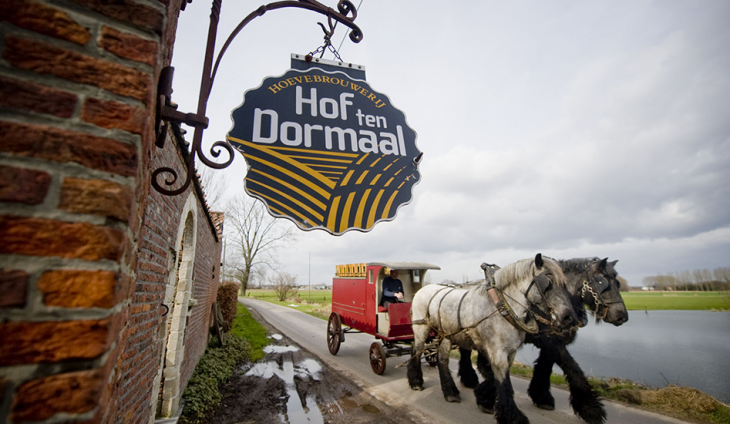 De paardenkar van Brouwerij Hof ten Dormaal De paardenkar van Brouwerij Hof ten Dormaal