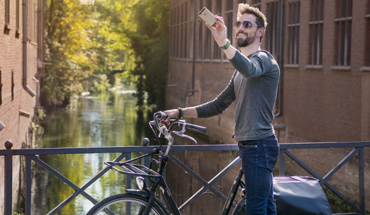 Fietser aan de Dijle in Leuven Fietser aan de Dijle in Leuven