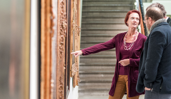 Bezoekers in museum M Leuven