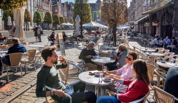 Zomers terrasje op de Oude Markt