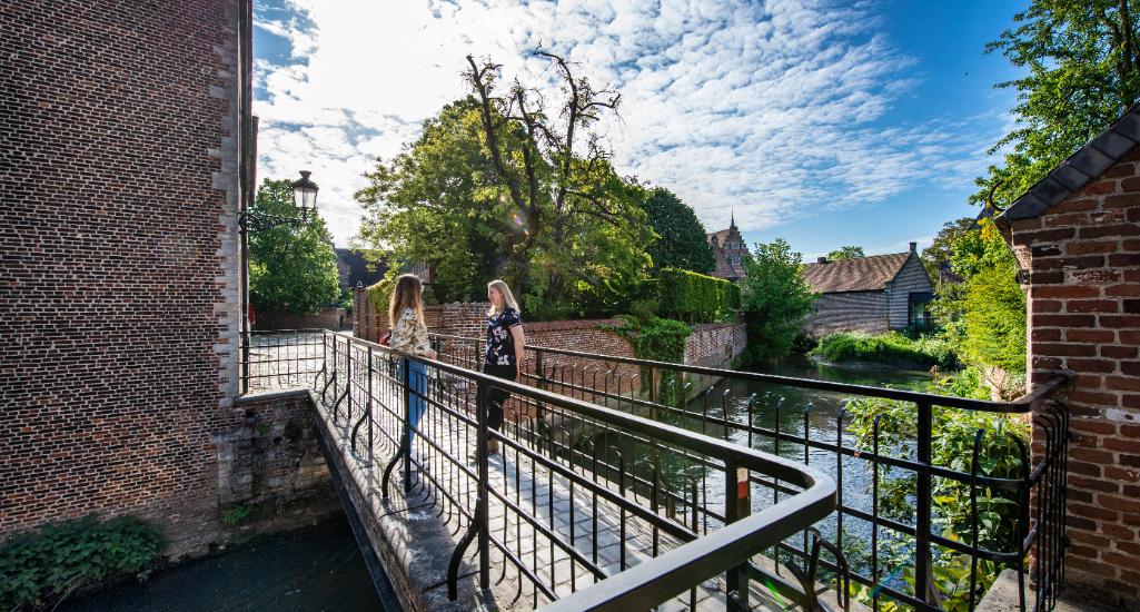 ©Karl Bruninx Bruggetje in het Groot Begijnhof