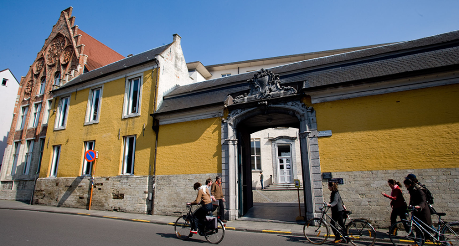 ©Visit Leuven Huis van 'tSestich & het Hogenheuvelcollege in de Naamsestraat