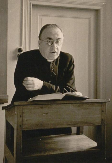 Georges Lemaître, grondlegger van The Big Bang Theory Georges Lemaître, grondlegger van The Big Bang Theory