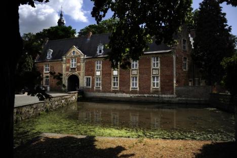 © Marco Mertens Het provisorenhuis, waarachter de brouwerij schuilt.