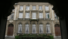 Zicht op het Heilige Geestcollege in de Naamsestraat